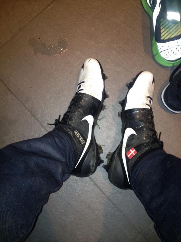 Christian Eriksen on Twitter: "Just had The training with The new boots #nike #gs2sguad #ajax http://t.co/VRfKzWB8" Twitter