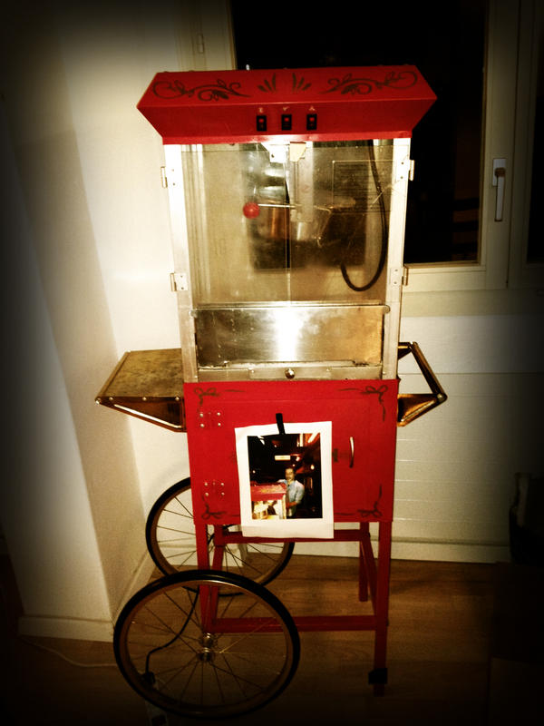 Du liebst Filme und willst dein eigenes Kino? Mit 100-Days Crowdfunding geht das. bit.ly/ZIy9TW