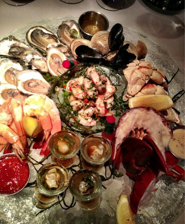 DJTatiana's tweet image. Dinner with incredible people at Aquaknox BUT this shellfish extravaganza is not my thing #vegetarian #noshellfish