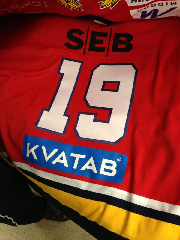 RonnangsIK's tweet photo. Nya tröjorna http://t.co/tSC1F7jk