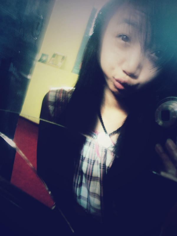 pawwlesskitty's tweet image. #me #mirrror #pecah #kamar