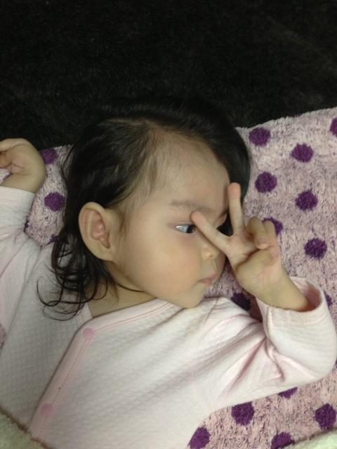 miyamacky4137's tweet photo. 最近、イェイ♡とポーズしてくれます。 http://t.co/ppLS4iC0