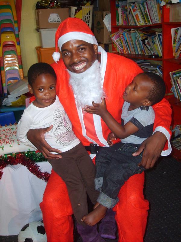 spiritsundae's tweet photo. Ep 38 – 23 Dec. The Spirit Sundae team spreads Christmas joy at the Thuthuzela Aid Community Centre. http://t.co/Gvv3JtIg