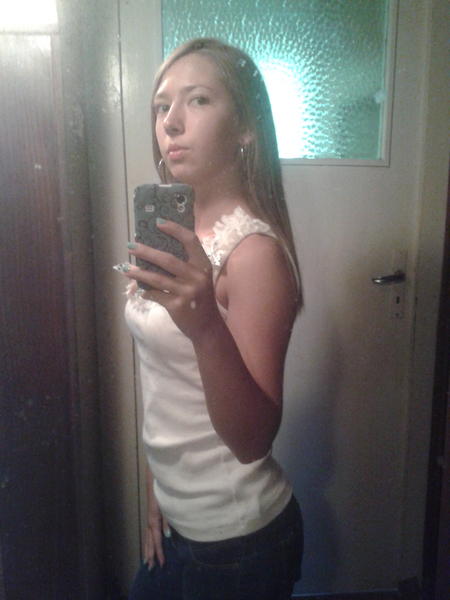 desitty tweet picture