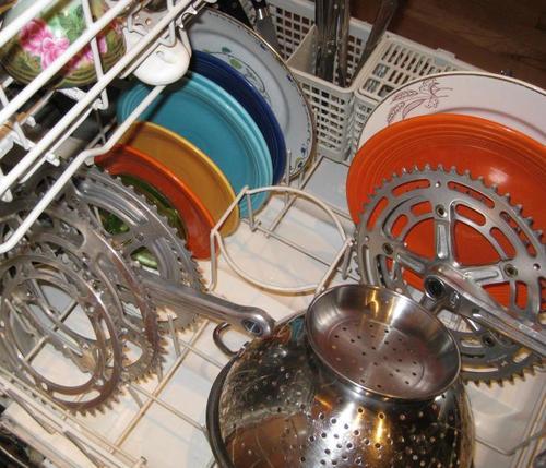 Alathia_C's tweet image. Ha ha #partscleaner  RT @CarlRWarner: I don't think my wife would understand if I did this.  #Cycling