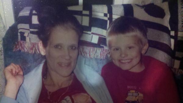 kutz_connor's tweet photo. 8 years ago my beautiful mother passed away.#iloveyoumom http://t.co/Tblq31gs