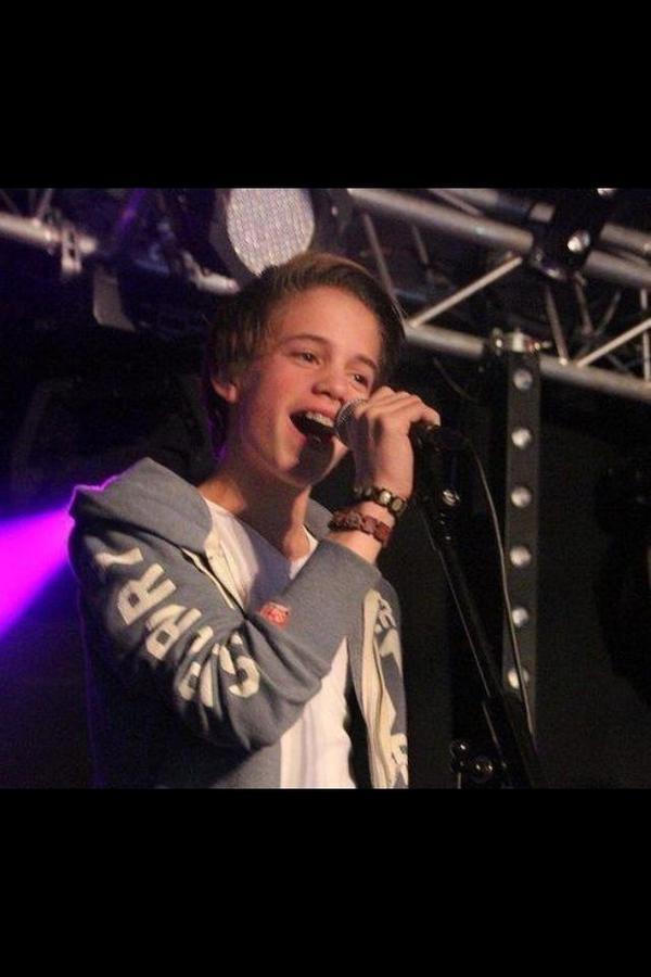 SunMainiac's tweet image. hou zoveel van deze jongen!!