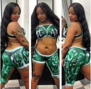 ShiaStax_69's tweet photo. #HAIRLONG #MONEYLONG ME N BROKE BITCHES WE DON'T GET ALONG http://t.co/XZjNnpOY