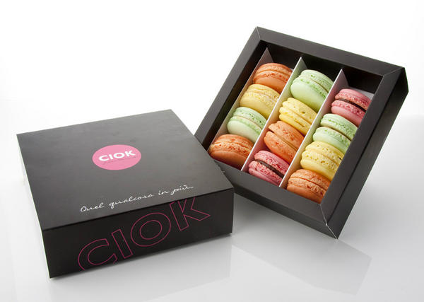 Original French #Macarons by Pastry Chef Julien Thevenot - #Packaging Design by White-Studio.it