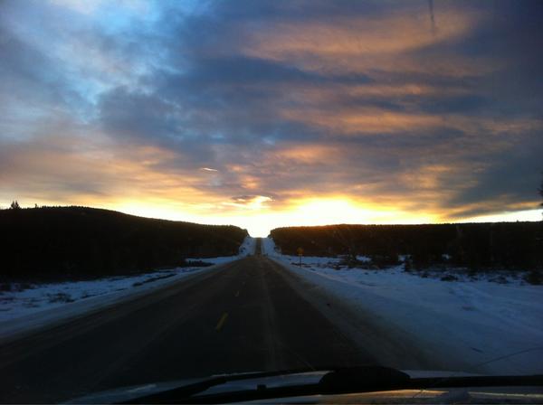 remigauvinmtb's tweet image. After not seeing the sun for the last 20 days seeing this sunrise was a glorious feeling #vampirelyfe