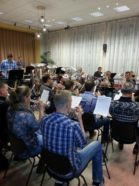 Het wordt een ToOoOoP Concert a.s. zondag in  Beetgumermolen. LDH en Die Twa. Er zijn nog enkele kaarten....