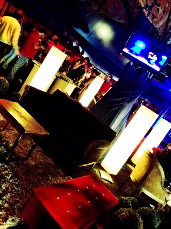 willyps's tweet image. Celebrando en salón VIP del Cirque su Soleil! #ThanksOracle