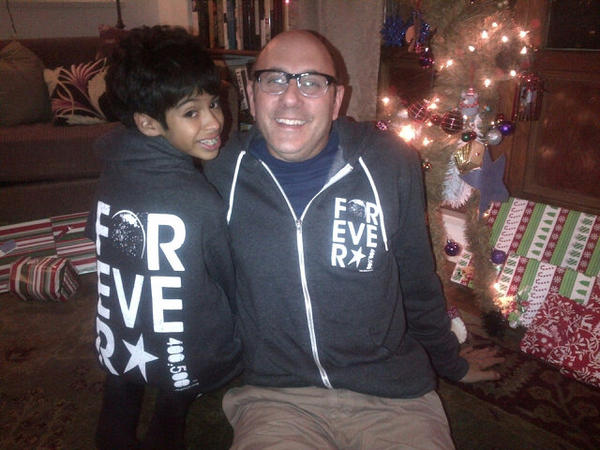 WillieGarson's tweet image. Support the @kidalliance #FOREVERproject and the 400,500 kids in foster care who need forever families.. GRT HOODIE!!