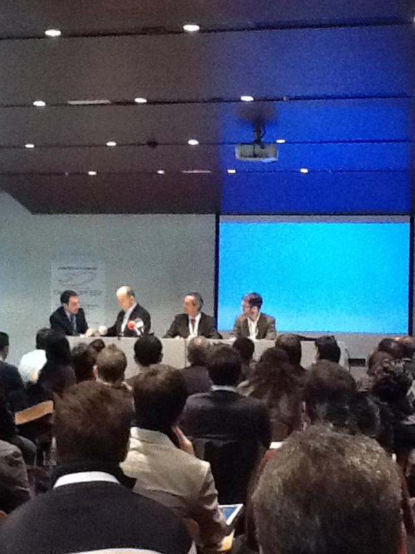 emprendeUGR's tweet photo. Comienza el encuentro Universidad y Emprendimiento http://t.co/T6RAI1T4