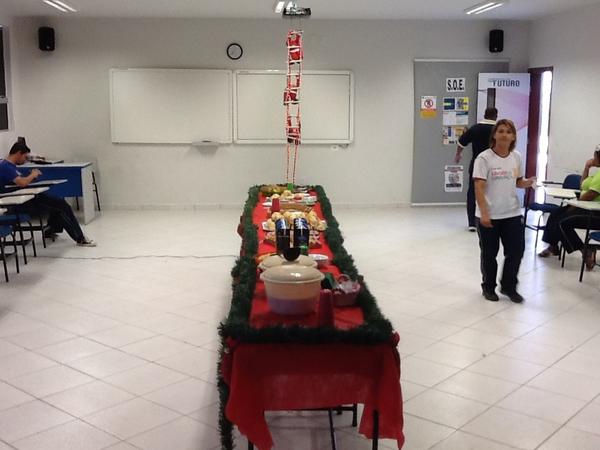 Samuelapv's tweet photo. Café da manhã com os funcionários do Colégio Adventista de Bragança Paulista!! http://t.co/h2nP77u2