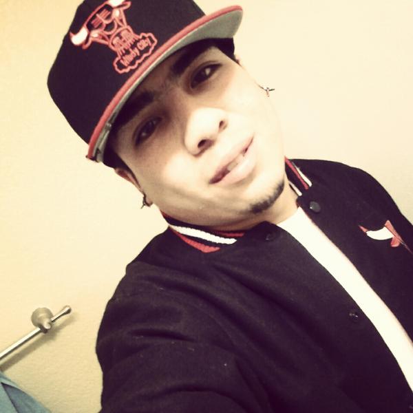 23TMACK's tweet image. #BullsJacket #BullsSnapBack #JordanEarings