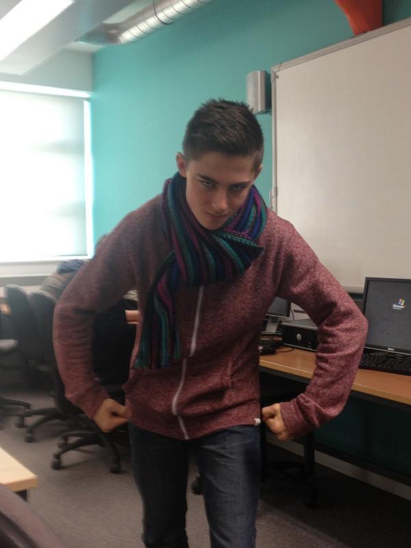 Adam___Simmons's tweet image. Doing this pose gets you 10 brad points  #bradpoints @Brad7Harding