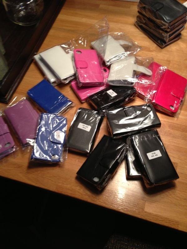WalletCase's tweet image. De iPhone 4 (S) en Samsung Galaxy S2 &amp;amp; S3 absoluut de populairste modellen! 
#kerstcadeau #walletcase #15eurotjes