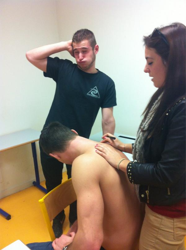 StellaMirlocca's tweet photo. @Ally_Bie @Viviien10 @MorganeSuch session palpation #gangbang 
#anatomie #Staps http://t.co/beOMLiGB