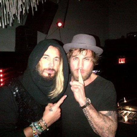 BlackWolvesDJs's tweet photo. DI$CO $TU &amp; APOLLO http://t.co/KFsQoX60