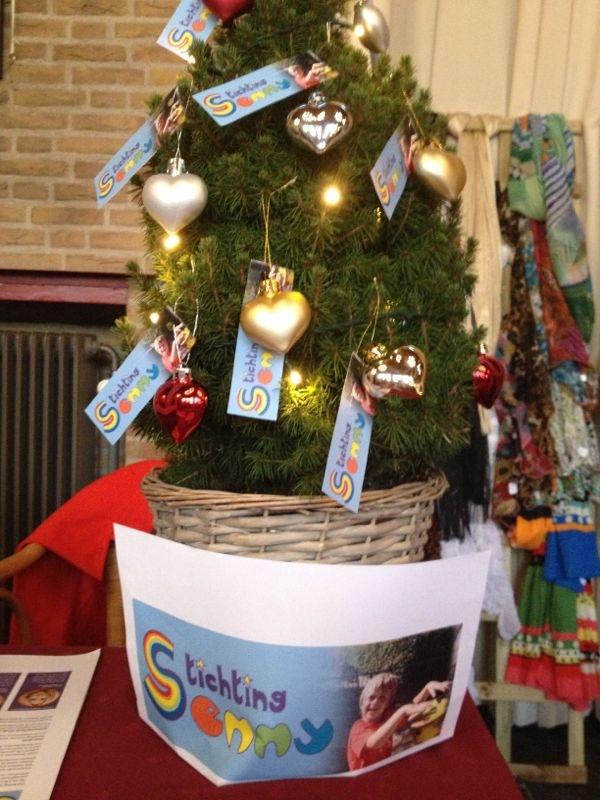 Trots op LC Kerstballen actie voor #StichtingSemmy op Winterfair #Vivent.stichtingsemmy.nl/website/index.…
