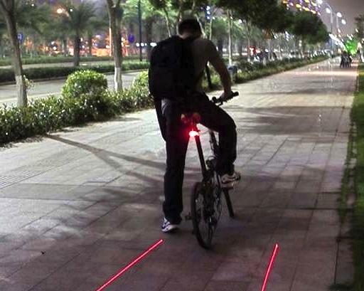 Bagi Pesepeda di himbau agar menggunakan lampu tambahan di malam hari utk mencegah kecelakaan lalu lintas.