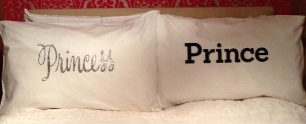 poshpillowz's tweet photo. Full diamante pillow cases great gift for your prince or princess £40 for pair 🎁 http://t.co/28d6qtsD