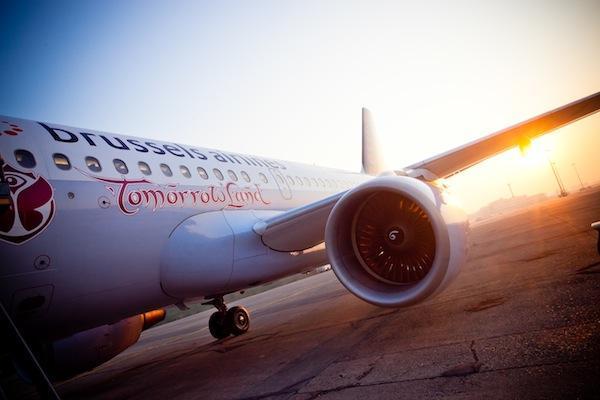 MejoresTwits's tweet photo. RT si uno de tus sueños es coger este avión http://t.co/LewdoBWa