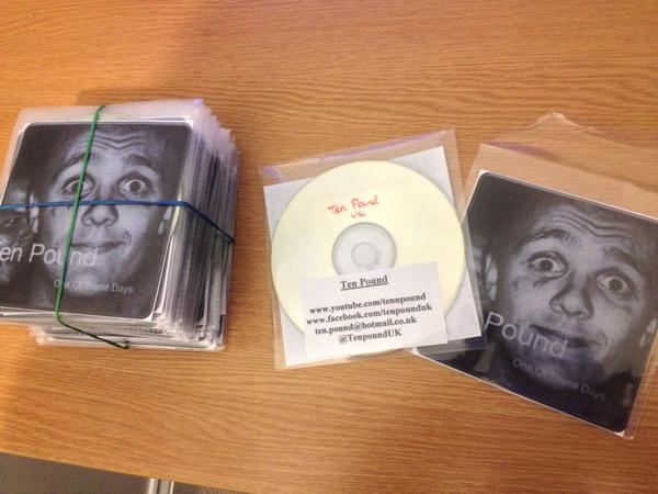 RyanTodd1's tweet image. “@TenpoundUK: So who wants one of these?! Get this retweeted!! #tenpound http://t.co/PulDssnn” I want it so much it hurts