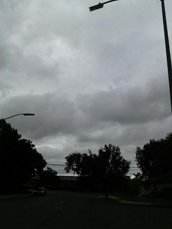 imratedG12's tweet image. gloomy day. cold day. #brrr #doublejacket ;)