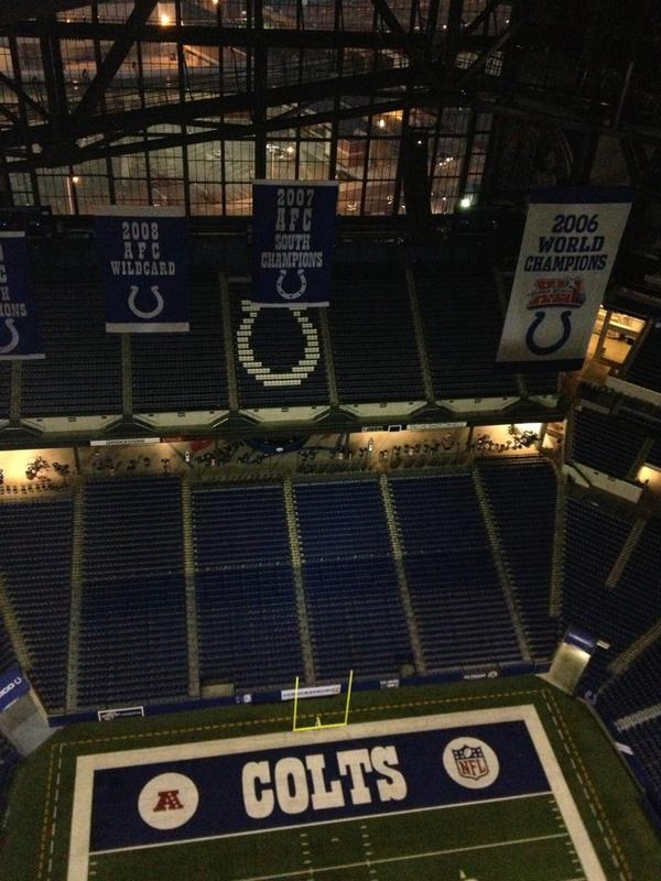 ZBFitter's tweet image. Tour at lucas oil #local440 #webuiltthathouse