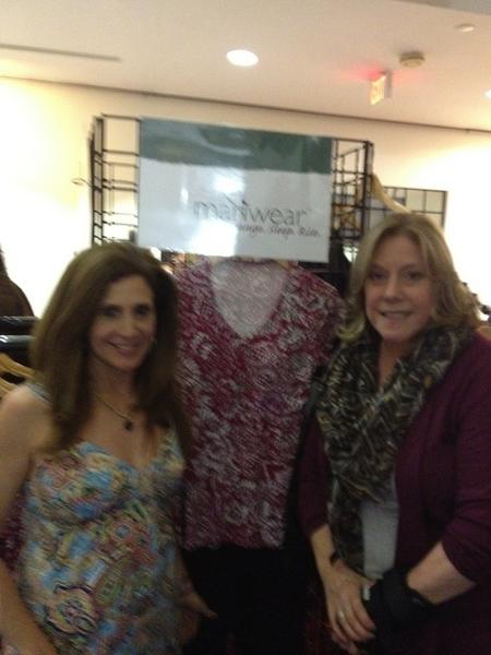 savvywords's tweet image. @mymariwear booth with @apparentstyle and @victoriawells at #MIN45