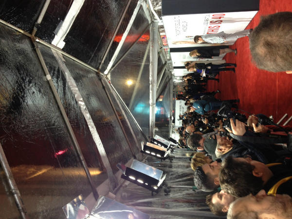 LuxePalladium's tweet photo. Lights camera action...all ready for the #Thisis40 premiere sponsored by Palladium Jewelry http://t.co/iD3fmS85