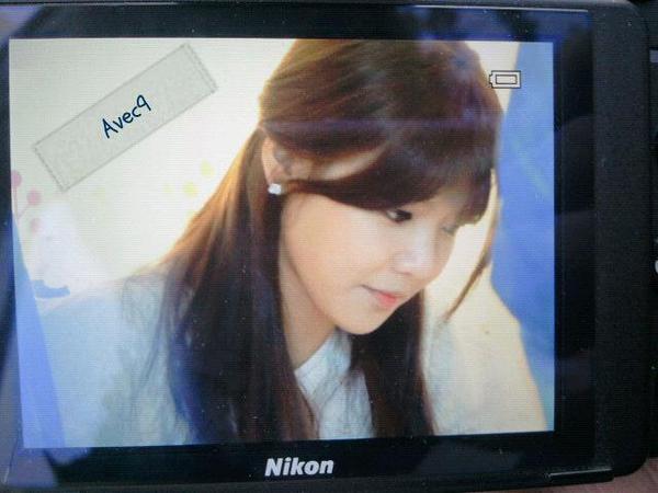 [PIC][01-12-2012]SooYoung xuất hiện tại buổi fansign cho thương hiệu mỹ phẩm "LLang" vào chiều nay - Page 2 A9AVIEqCUAIR8Kn