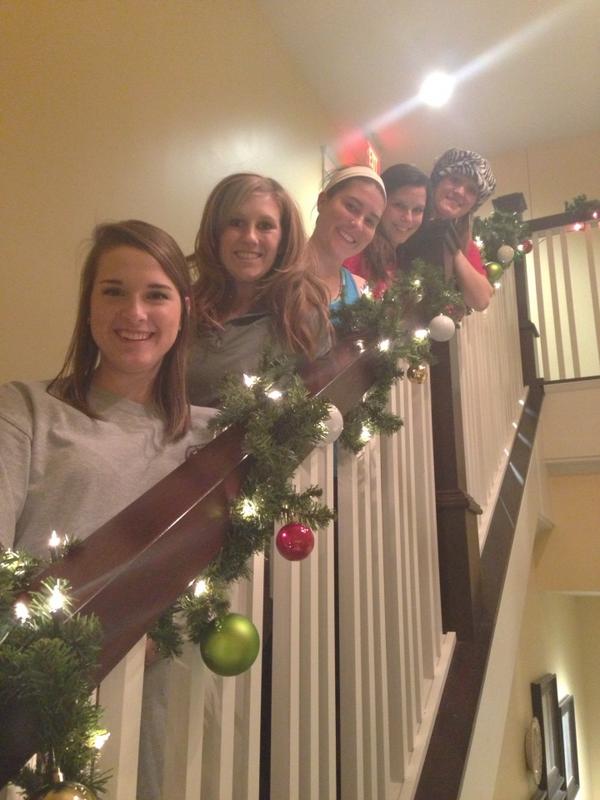 krakenbracken's tweet image. Love these girls!! #pledgeclass #christmasdecorations #SANTA