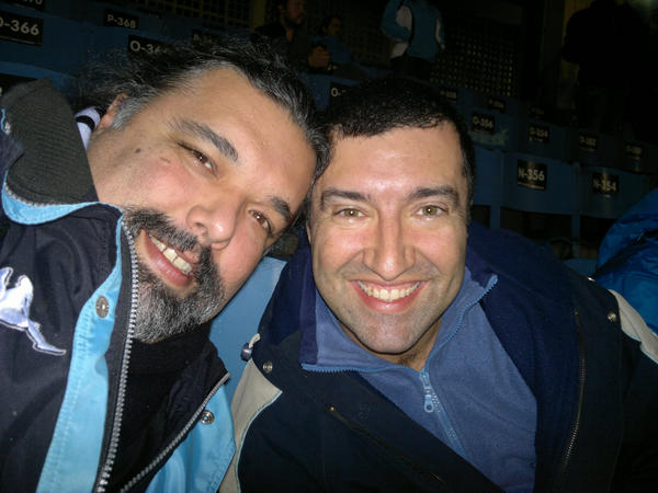 aaguterres's tweet photo. Eu e meu irmão Rodrigo no QG dos Guterres no Monumental... despedida dele que agora mora em SP... #OlimpicoEuFui http://t.co/sfobE76q