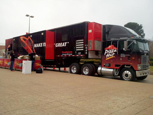 Come by our NEW mobile unit and grab a slice at #ChildrensParade in Dallas! Money raised goes to <a href="/ChildrensTheOne/">ChildrensTheOne</a>