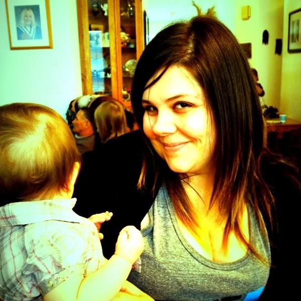 CalgarYCooK's tweet photo. @mandysmear  with our god child Bella! http://t.co/0xoilgAP