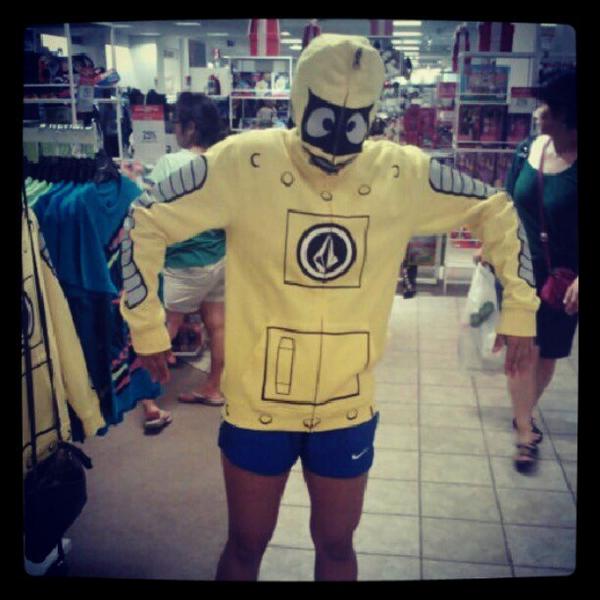 Otherbots's tweet image. #pregame #robot #notrobot #littleboysXL @chubbness by araa_girl