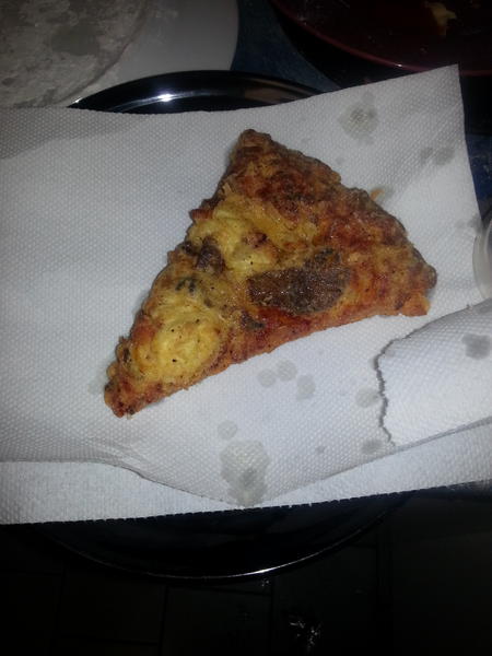 Here at DU we like to think outside the box..... deep fried pizza. We went there