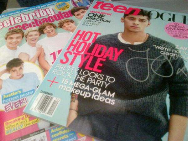 Mike_H_Walsh's tweet image. Lots of work to do on the flight home from #fcee12. #Directioner #TeamZayn @marwahamad