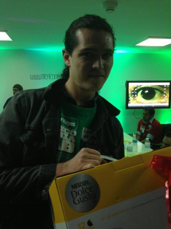 nopaltzin's tweet image. Ganamos pero está mal el nick @PhiRequiem RT @MexicoMediaLab: Uno de los MVP con su premio: @phirekiem #fayerwayermml