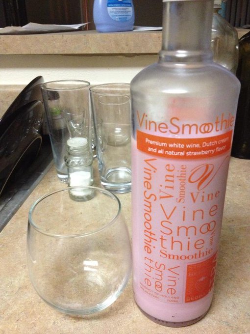 Pretties wine ever 😄 http://t.co/MdjlJ5ra<a href="/tag/xxxmas"class="tags"><span>#xxxmas</span></a><a href="/tag/rosieradeva"class="tags"><span>#rosieradeva</span></a>