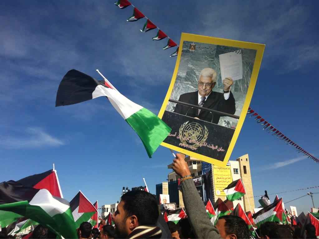 Mahmoud Abbas given a hero's welcome upon return to Ramallah after UNGA vote to upgrade status Mahmoud Abbas given a hero's welcome at Ramallah Muqata'a after returning from UN vote