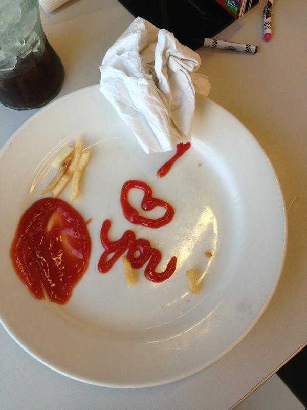 UGL_why's tweet photo. I love you too, Ketchup! http://t.co/kqwuLTaO