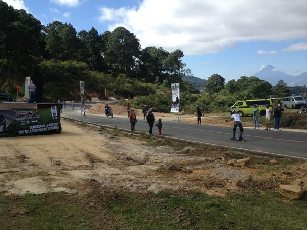 EsExtremo's tweet image. Calentamiento de #Speed #Downhill en el #SlideJam