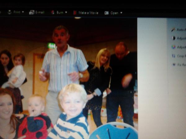 longdougall's tweet photo. @dbetts79  just strange http://t.co/VPpLOzYE