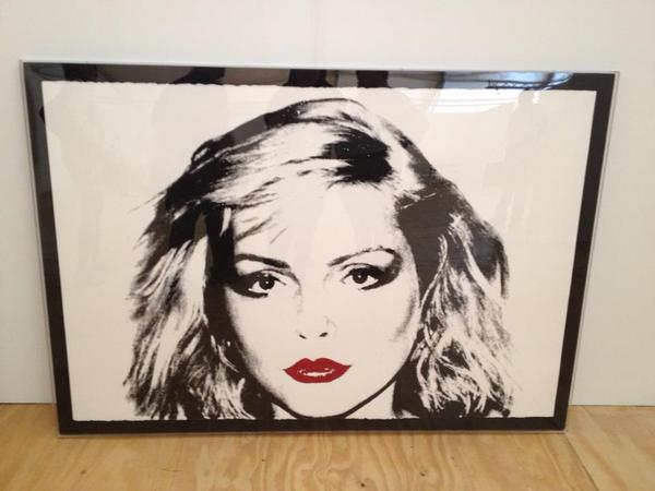 OverturebyAFABW's tweet photo. #overturebyartsforabetterworld #miami #AFABW #artbaselmiamibeach #debbieharris #debbie #warhol #100warhols http://t.co/Our5eTou