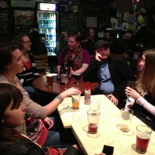 DrCoxUNCC's tweet photo. #HIST6330 at the Common Market. http://t.co/TzbTc2iq