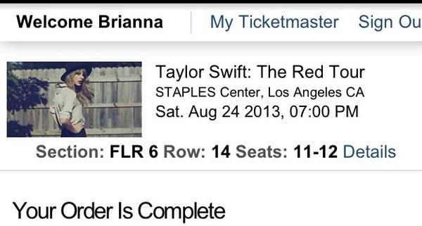 BriBriKin's tweet photo. Oh don't mind me just going to see my twin @taylorswift13 #theredtour #taylorswift http://t.co/kjFDHGrj